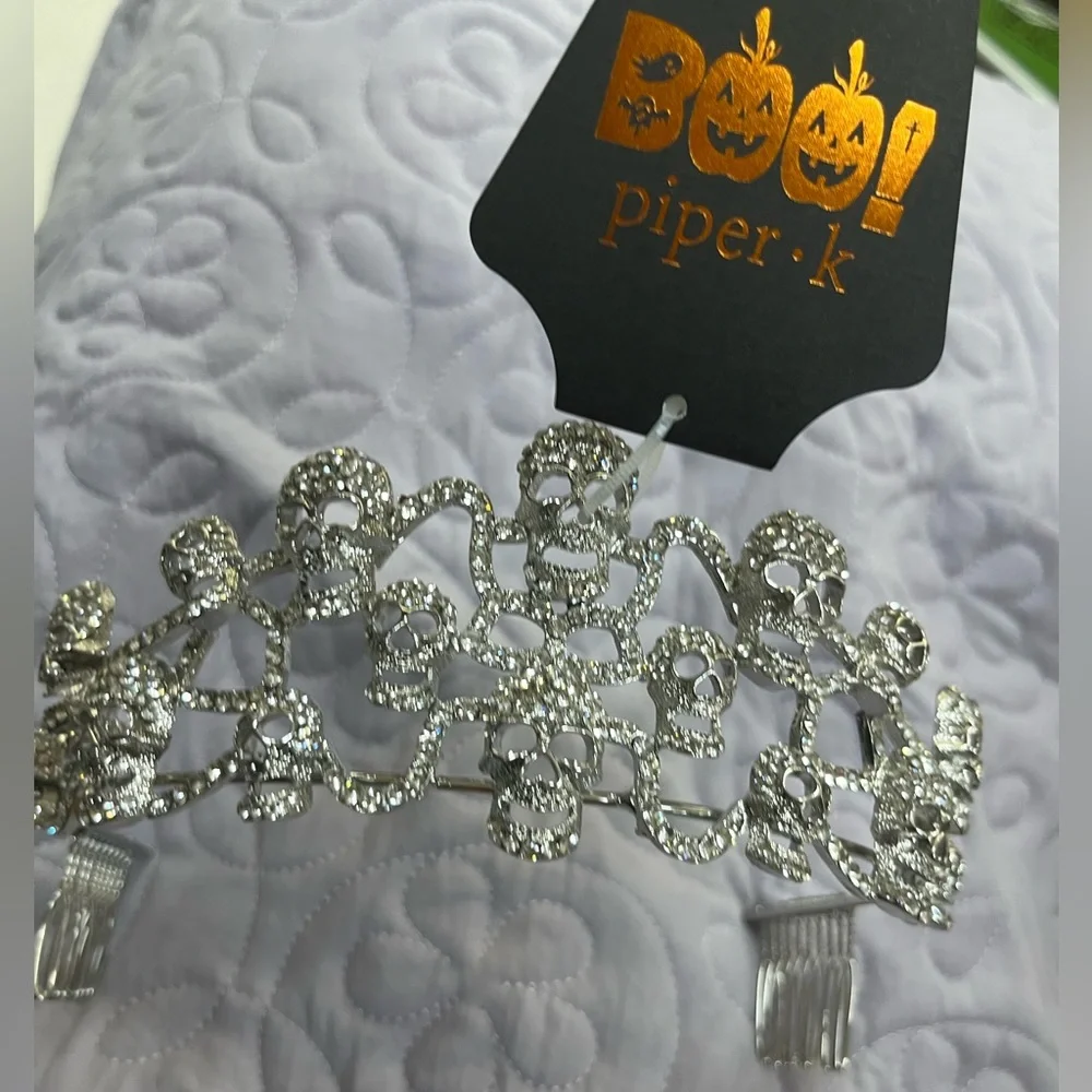 NWT 💎💀💎 PIPER k crystals embroidered skulls tiara crown